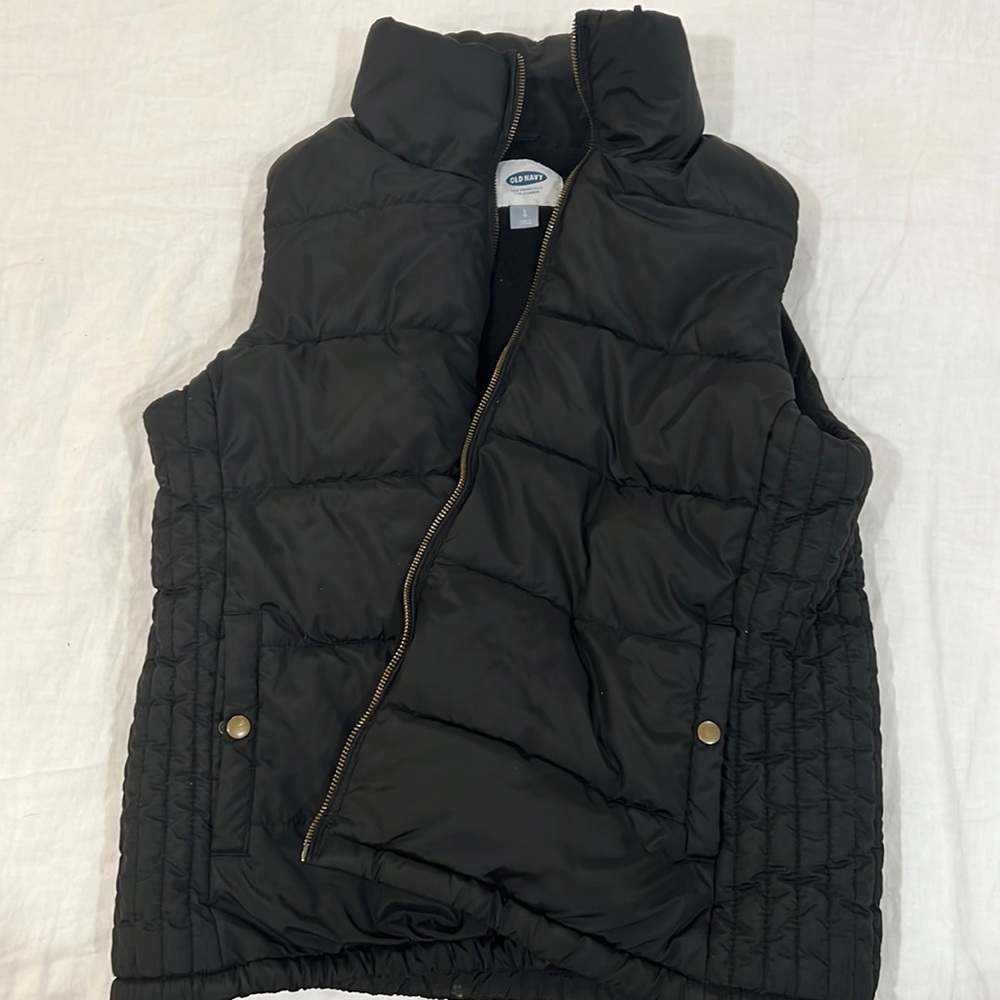 Old Navy Puffer Vest